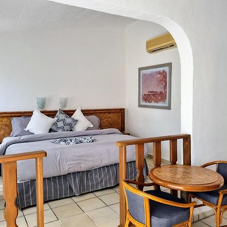 Buena Vista Oceanfront & Hot Springs Resort Buenavista  エクステリア 写真