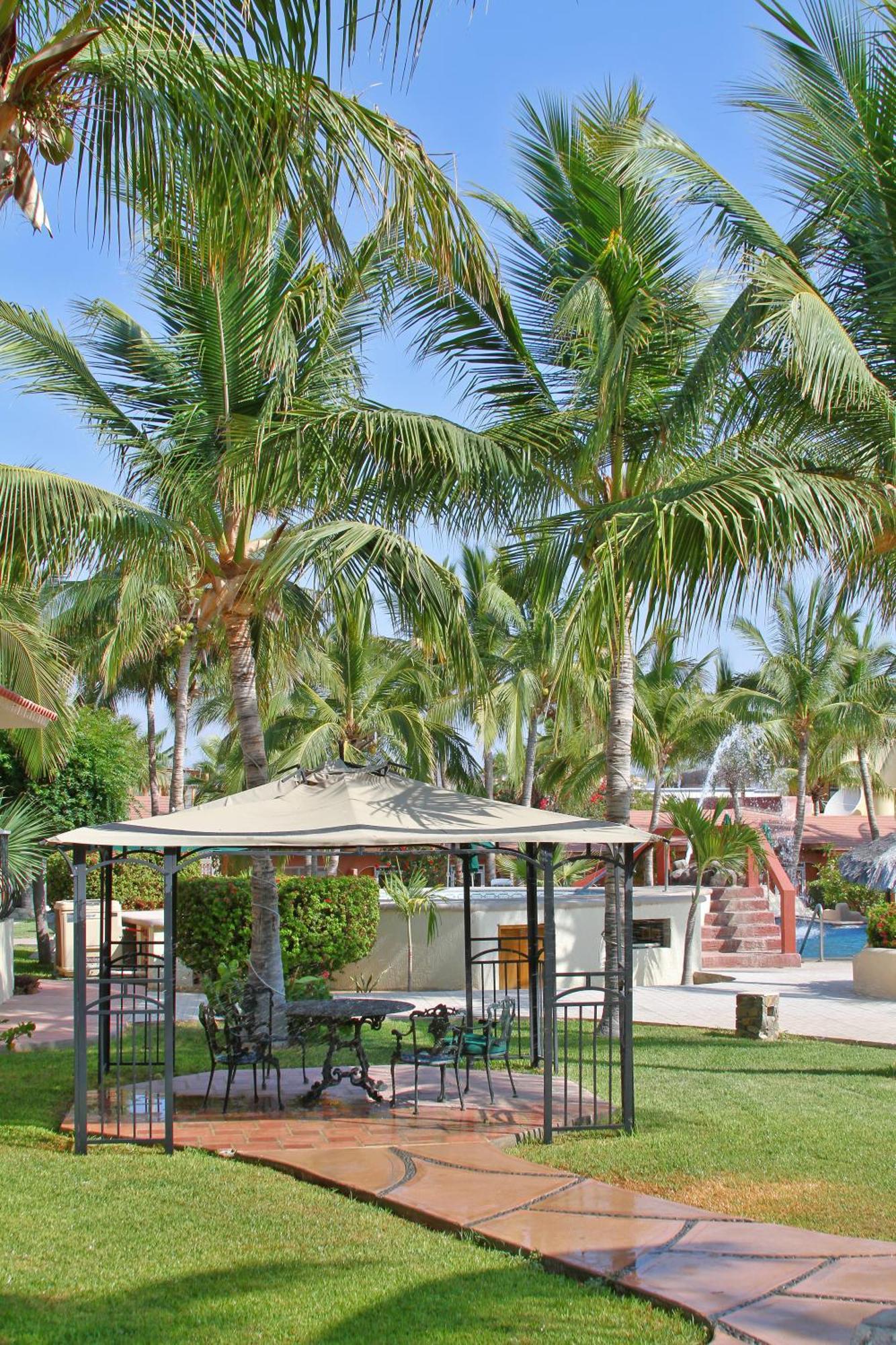 Buena Vista Oceanfront & Hot Springs Resort Buenavista  エクステリア 写真