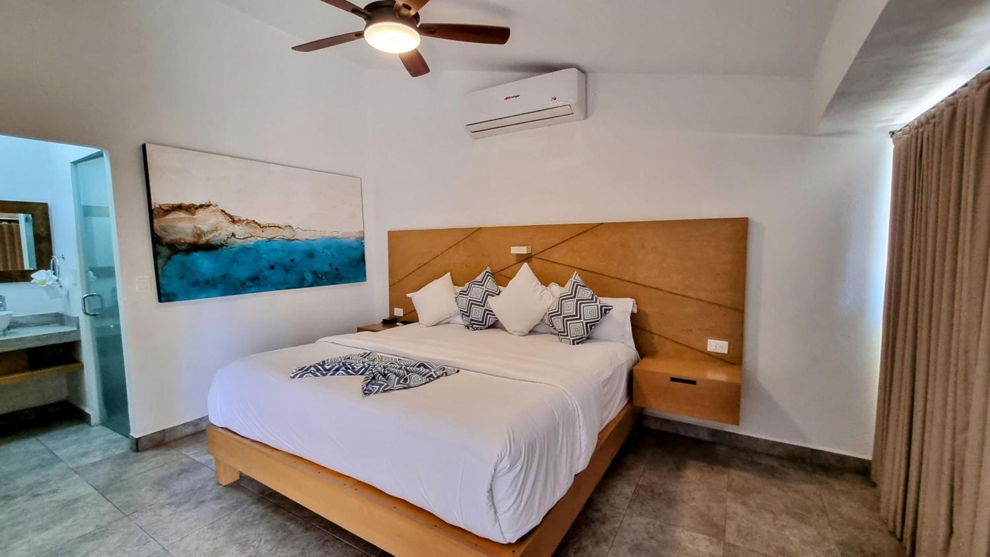 Buena Vista Oceanfront & Hot Springs Resort Buenavista  エクステリア 写真