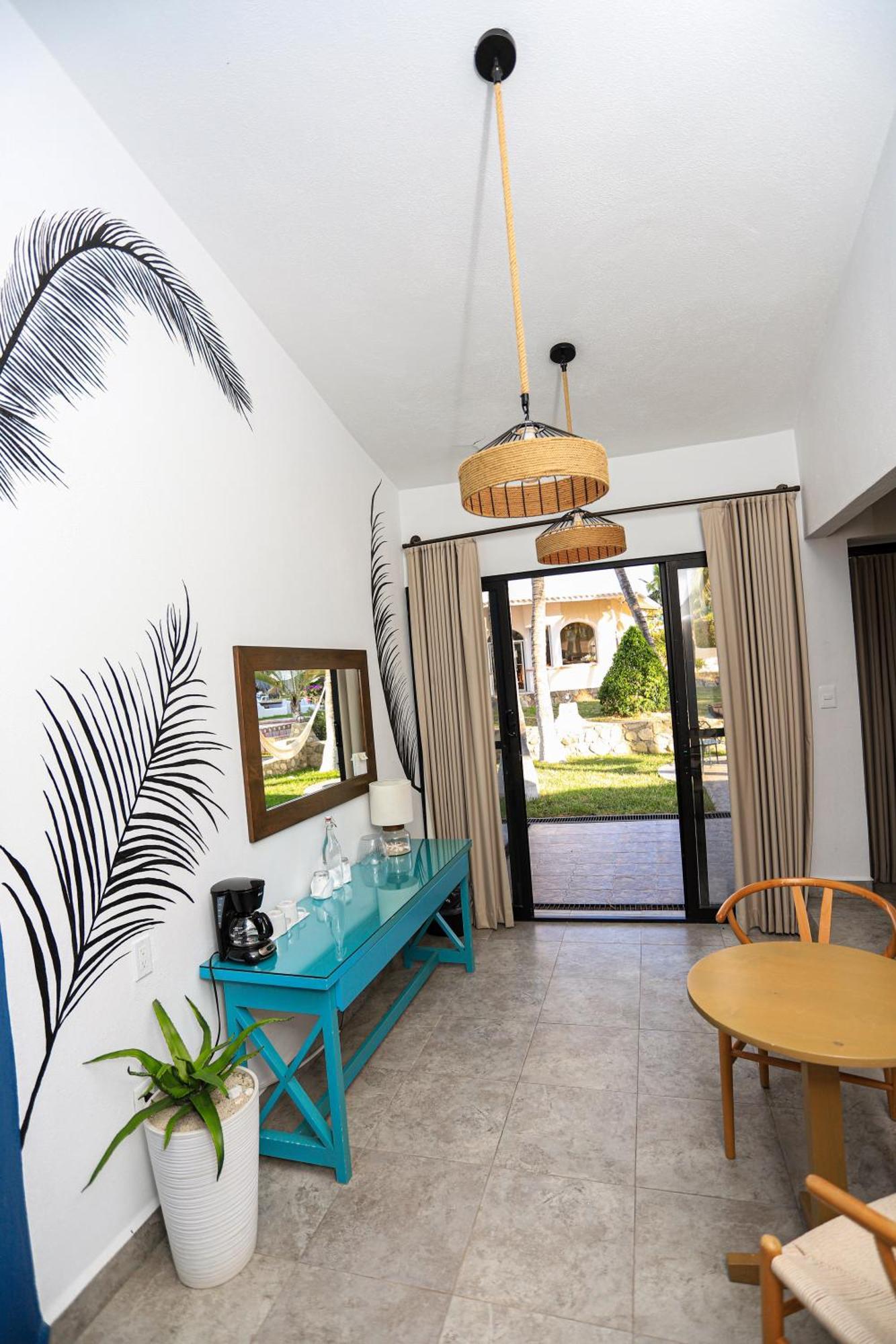 Buena Vista Oceanfront & Hot Springs Resort Buenavista  エクステリア 写真