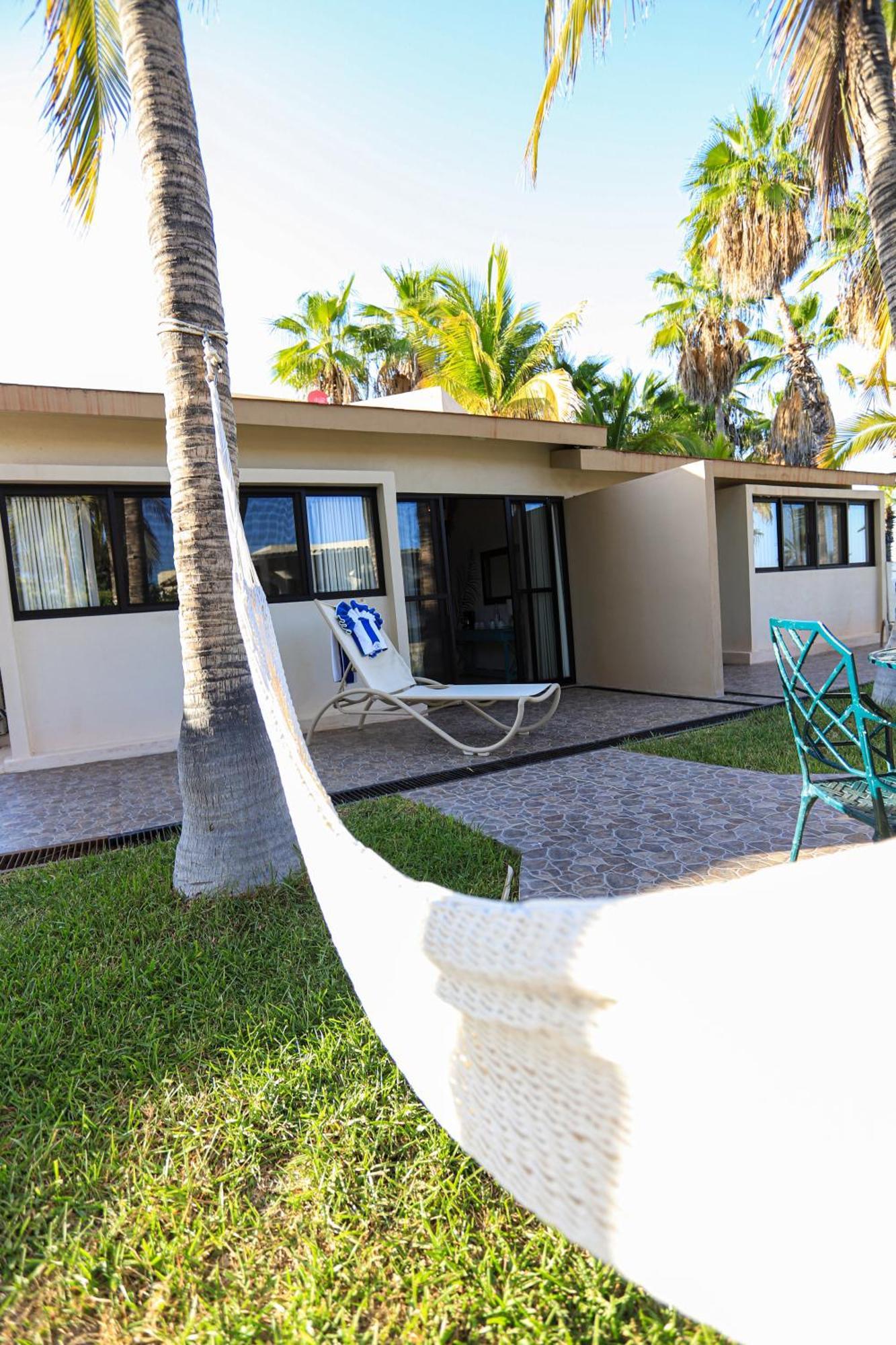 Buena Vista Oceanfront & Hot Springs Resort Buenavista  エクステリア 写真