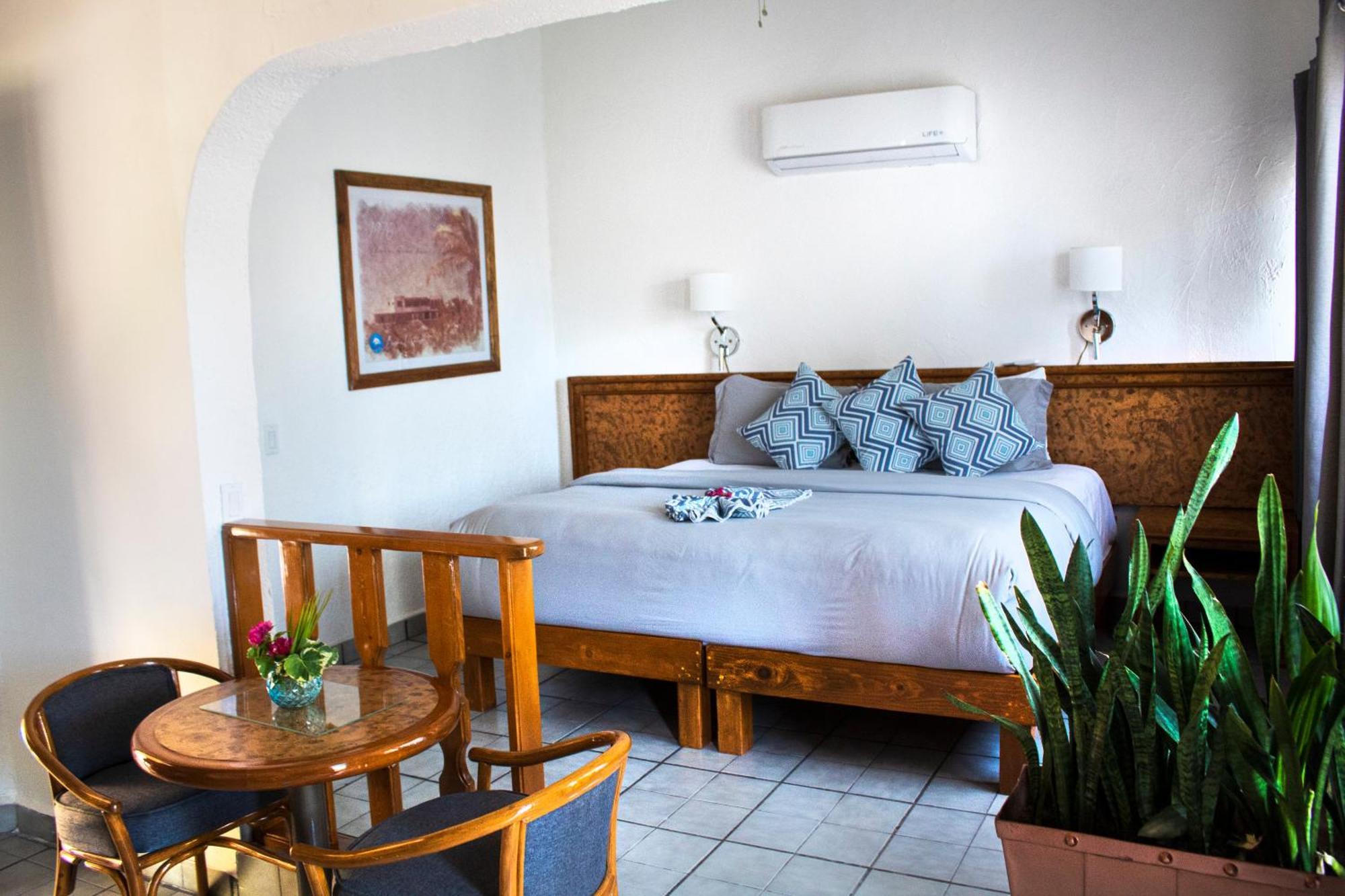 Buena Vista Oceanfront & Hot Springs Resort Buenavista  エクステリア 写真