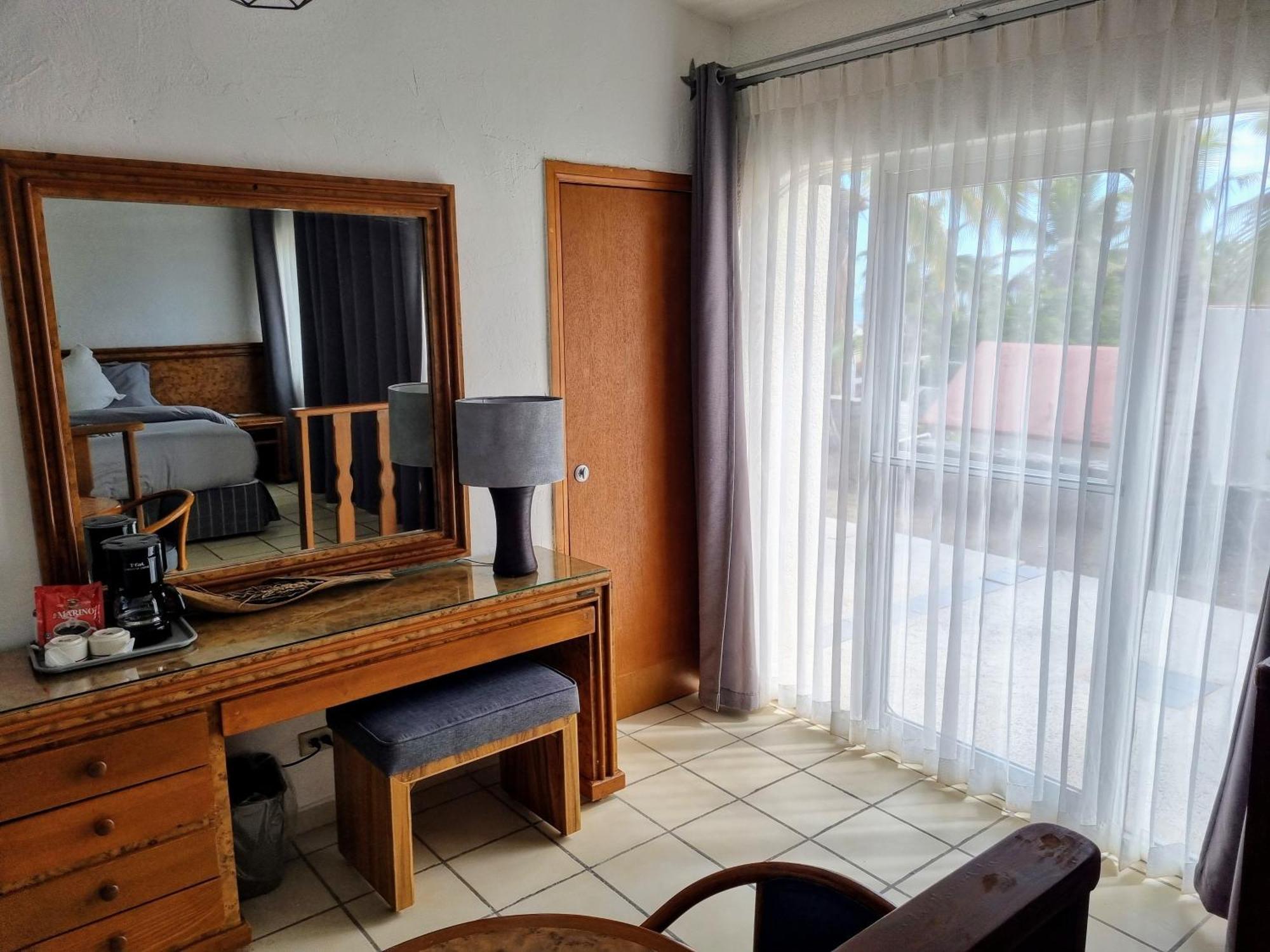 Buena Vista Oceanfront & Hot Springs Resort Buenavista  エクステリア 写真