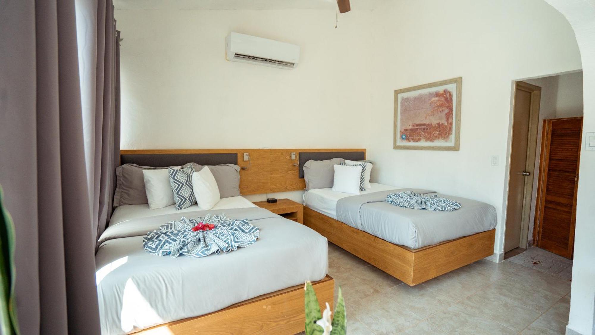Buena Vista Oceanfront & Hot Springs Resort Buenavista  エクステリア 写真