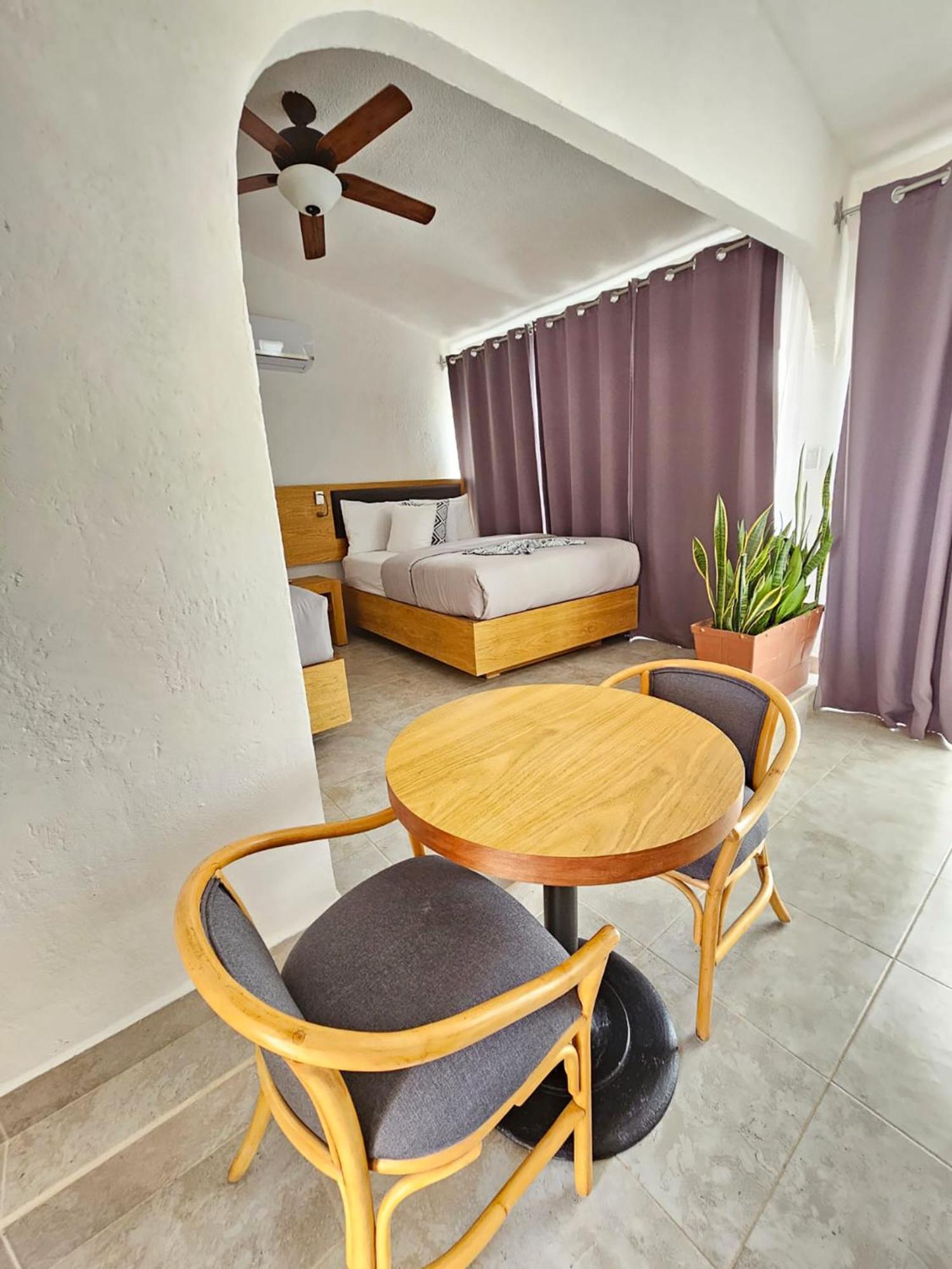 Buena Vista Oceanfront & Hot Springs Resort Buenavista  エクステリア 写真