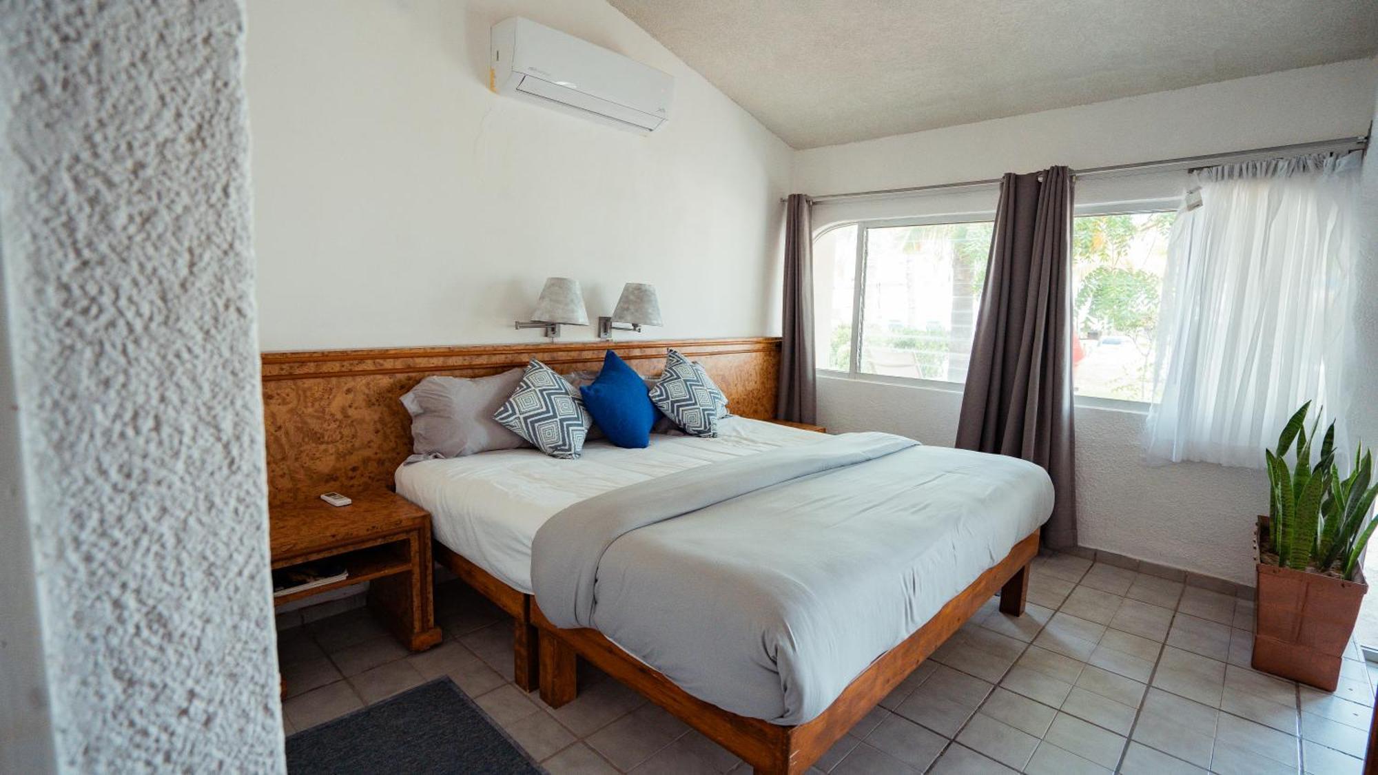 Buena Vista Oceanfront & Hot Springs Resort Buenavista  エクステリア 写真