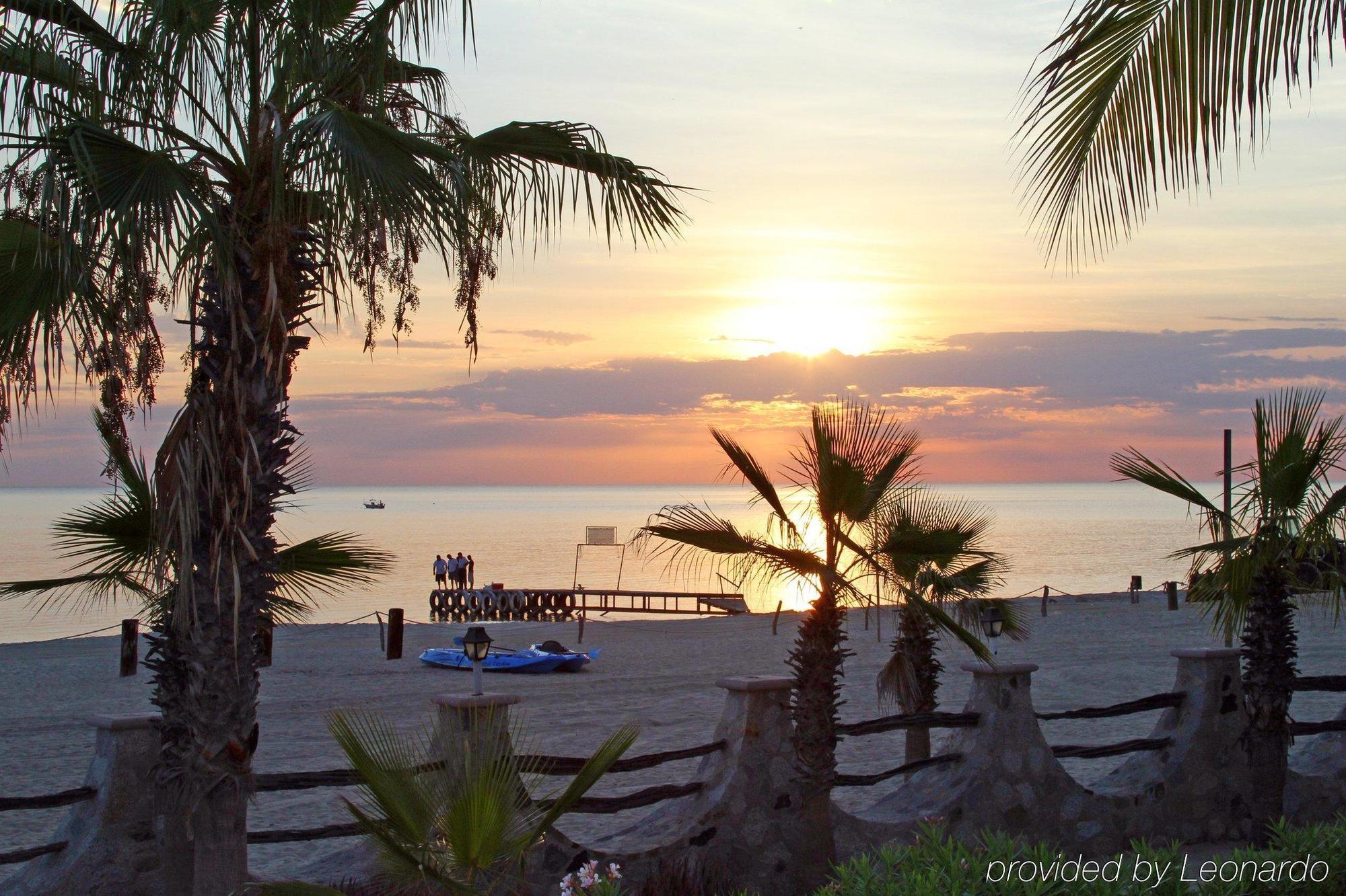 Buena Vista Oceanfront & Hot Springs Resort Buenavista  エクステリア 写真