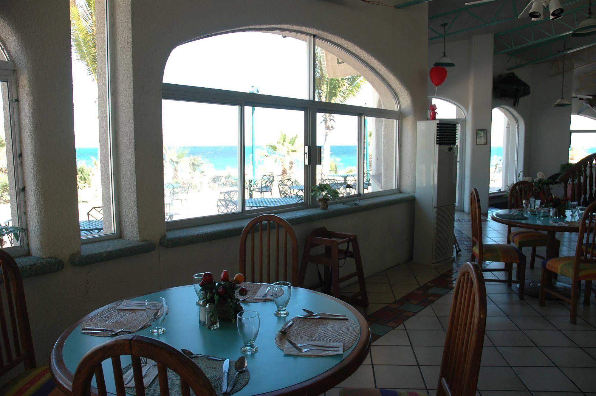 Buena Vista Oceanfront & Hot Springs Resort Buenavista  エクステリア 写真