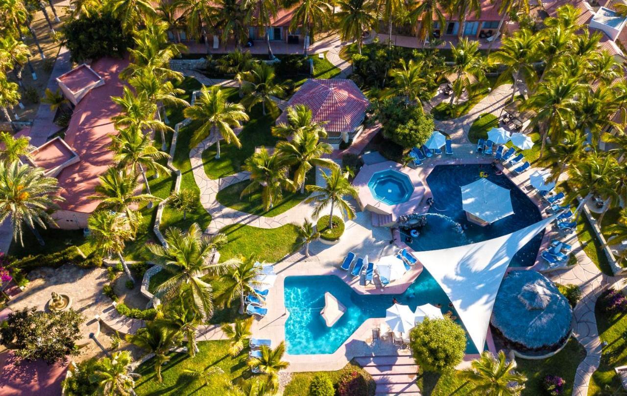 Buena Vista Oceanfront & Hot Springs Resort Buenavista  エクステリア 写真