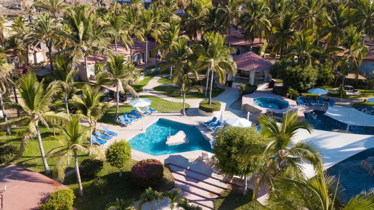 Buena Vista Oceanfront & Hot Springs Resort Buenavista  エクステリア 写真