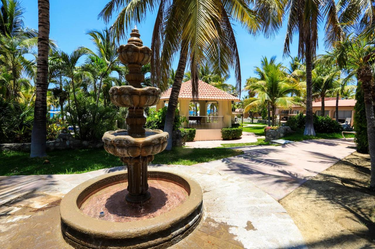 Buena Vista Oceanfront & Hot Springs Resort Buenavista  エクステリア 写真